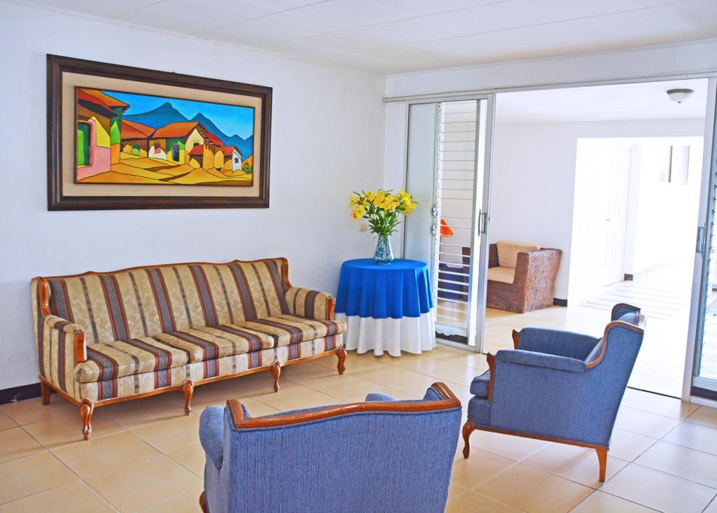 Hotel Angel Azul マナグア エクステリア 写真